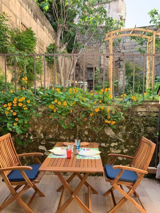 Апартаменты Capucines, Un Jardin Secret Dans Le Centre Historique Арль Экстерьер фото